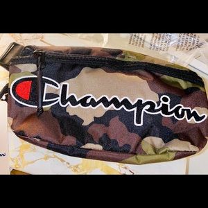 CHAMPION Prime Embroidered Camo Fanny Pack